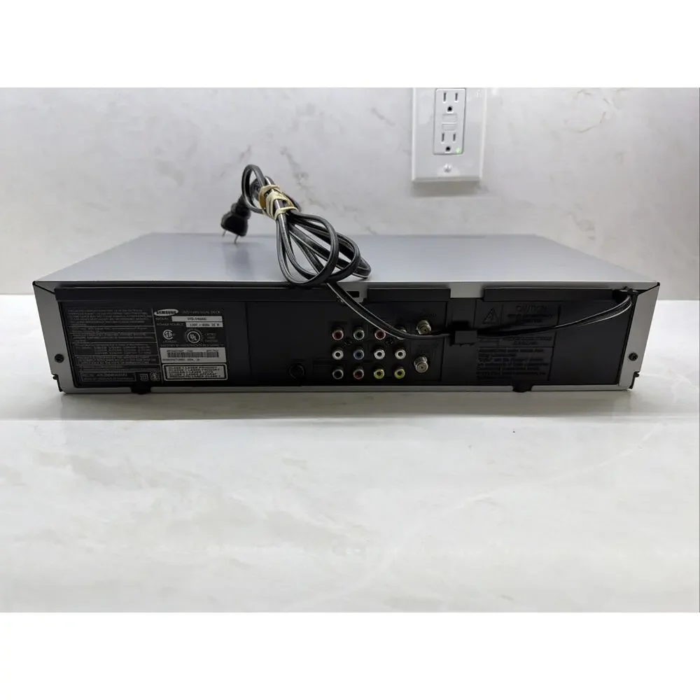 Samsung DVD-V4600C VHS/DVD Combo Player 4-Head Hi-Fi No Remote VHS Works READ